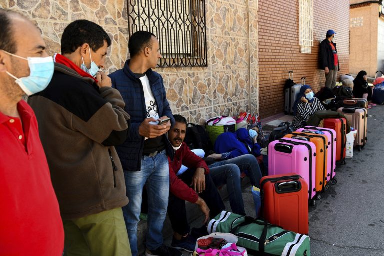 MarroquíEs Atrapados En Melilla